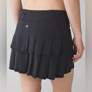 LULULEMON ATHLETICA Ladies Women’s Size 4 Black Pace Setter Skirt